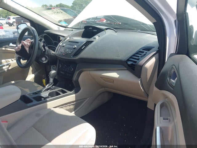 45829569 :رقم المزاد ، 1FMCU0GD5HUB03800 vin ، 2017 Ford Escape Se مزاد بيع