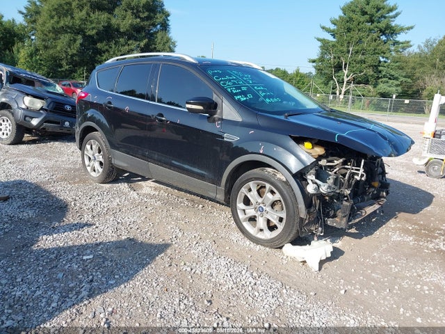 45829605 :رقم المزاد ، 1FMCU9J92FUB03873 vin ، 2015 Ford Escape Titanium مزاد بيع