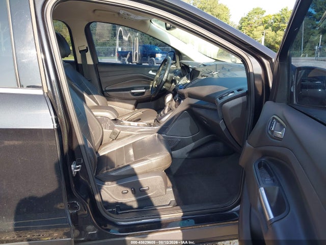 45829605 :رقم المزاد ، 1FMCU9J92FUB03873 vin ، 2015 Ford Escape Titanium مزاد بيع