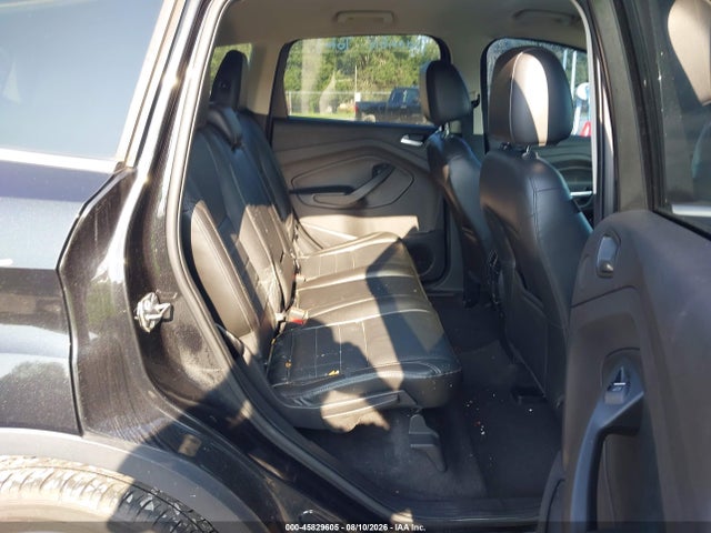 45829605 :رقم المزاد ، 1FMCU9J92FUB03873 vin ، 2015 Ford Escape Titanium مزاد بيع
