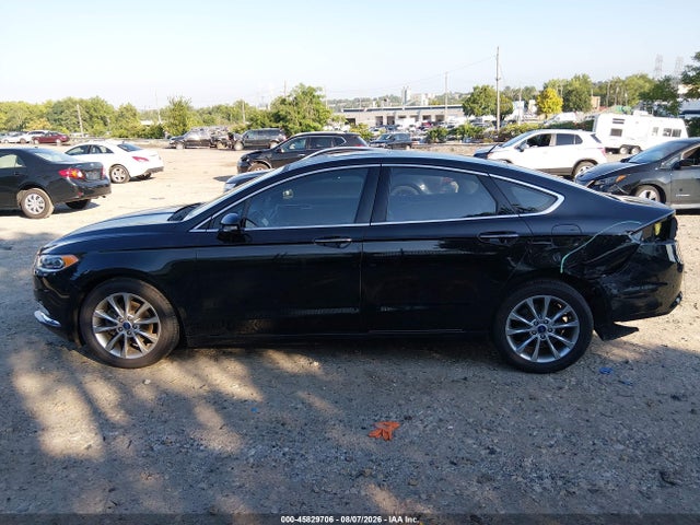 3FA6P0HD9HR211163 Ford FUSION SE