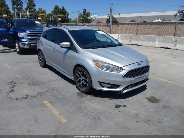 Ford FOCUS SE 2015 1FADP3K25FL358365 Image 6