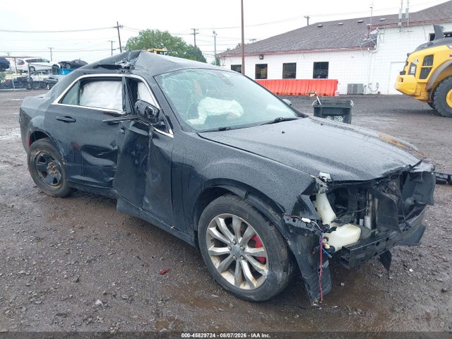 2017 Chrysler 300 Limited Awd მანქანა იყიდება აუქციონზე, vin: 2C3CCARG0HH617971, აუქციონის ნომერი: 45829724