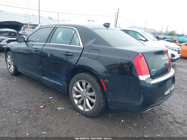 2017 Chrysler 300 Limited Awd მანქანა იყიდება აუქციონზე, vin: 2C3CCARG0HH617971, აუქციონის ნომერი: 45829724