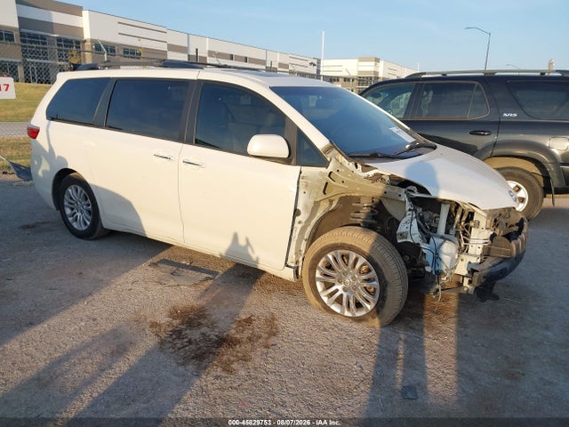 2017 Toyota Sienna Xle Premium 8 Passenger მანქანა იყიდება აუქციონზე, vin: 5TDYZ3DC9HS767501, აუქციონის ნომერი: 45829753