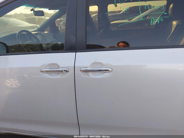 2017 Toyota Sienna Xle Premium 8 Passenger მანქანა იყიდება აუქციონზე, vin: 5TDYZ3DC9HS767501, აუქციონის ნომერი: 45829753
