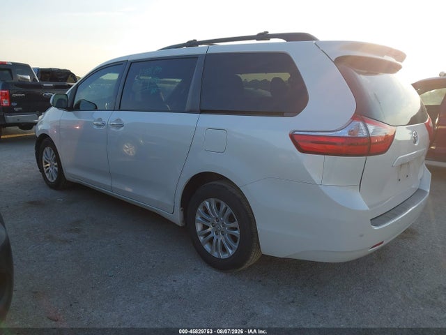 2017 Toyota Sienna Xle Premium 8 Passenger მანქანა იყიდება აუქციონზე, vin: 5TDYZ3DC9HS767501, აუქციონის ნომერი: 45829753