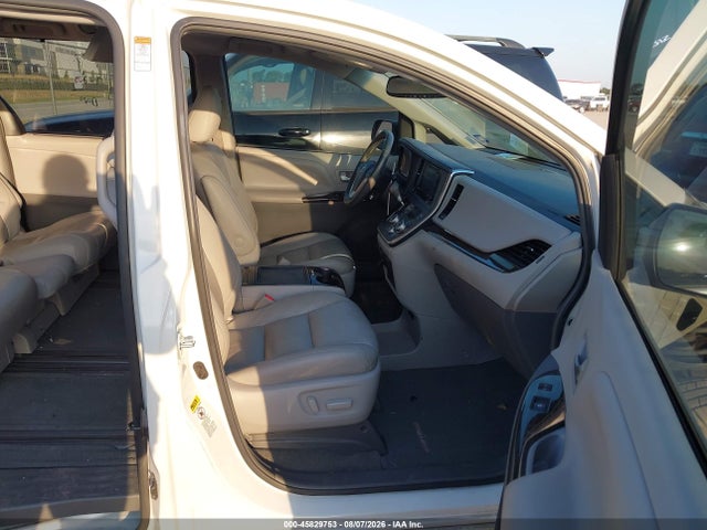 2017 Toyota Sienna Xle Premium 8 Passenger მანქანა იყიდება აუქციონზე, vin: 5TDYZ3DC9HS767501, აუქციონის ნომერი: 45829753