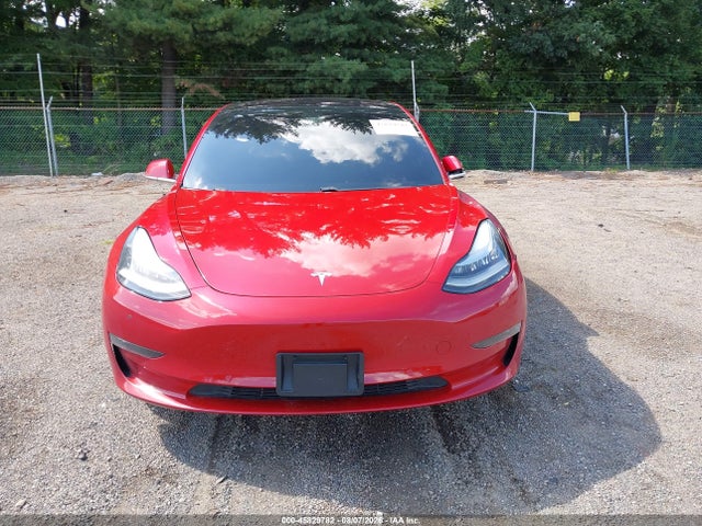 Tesla Model 3 Long Range/mid Range 2018 5YJ3E1EA1JF016877 Image 13