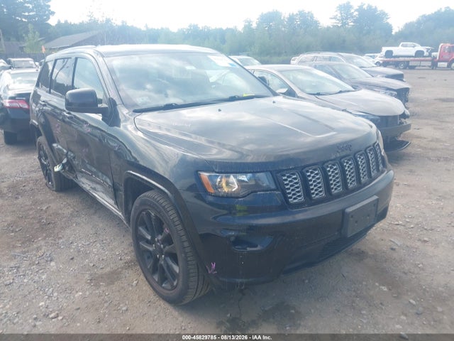 Продажа на аукционе авто 2018 Jeep Grand Cherokee Altitude 4x4, vin: 1C4RJFAG6JC120288, номер лота: 45829785