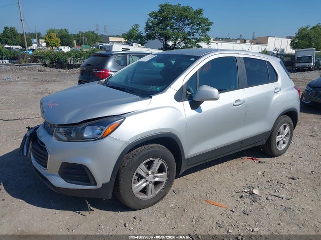 Chevrolet Trax Awd Ls 2022 KL7CJNSM6NB515830 Image 2