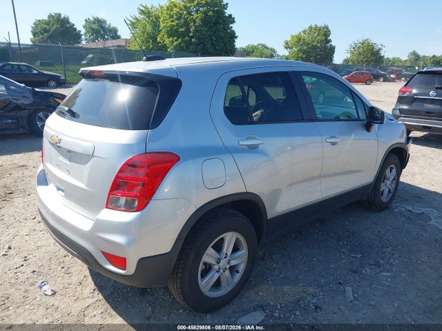 Chevrolet Trax Awd Ls 2022 KL7CJNSM6NB515830 Image 4