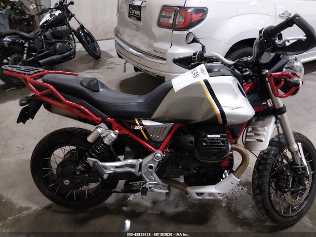 Moto Guzzi V85 Tt 2021 ZGUKYUA09MM000212 Image 12