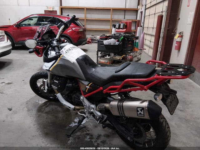 Moto Guzzi V85 Tt 2021 ZGUKYUA09MM000212 Image 3