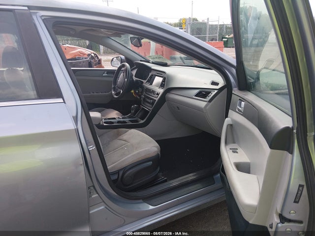Hyundai SONATA SE 2016 5NPE24AF6GH373700 Image 5
