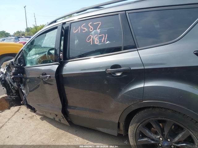 2019 Ford Escape Titanium მანქანა იყიდება აუქციონზე, vin: 1FMCU9J95KUB89240, აუქციონის ნომერი: 45829871