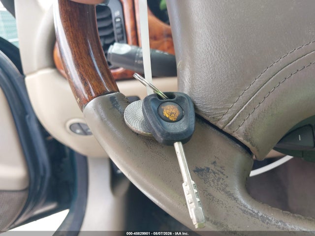45829901 :رقم المزاد ، SAJGX2249WC029673 vin ، 1998 Jaguar Xk8 مزاد بيع