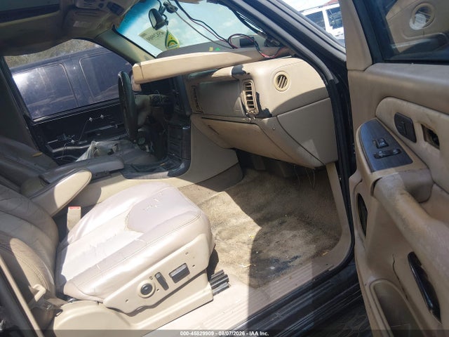 45829909 :رقم المزاد ، 1GKEK63UX3J218547 vin ، 2003 Gmc Yukon Denali مزاد بيع
