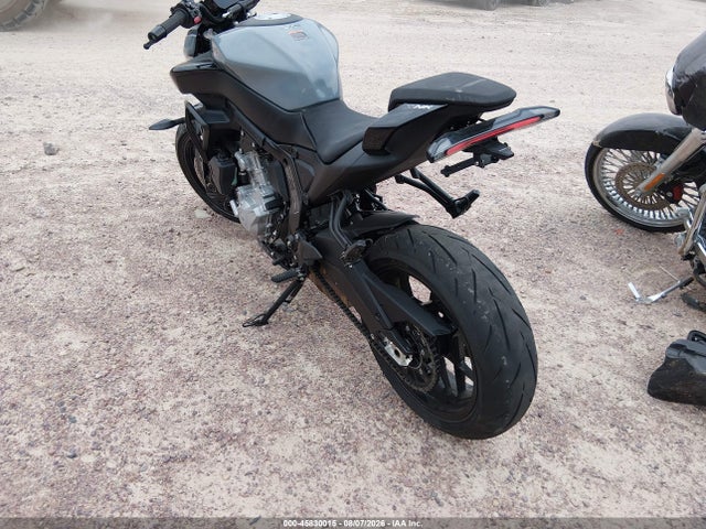 LCEPEVLR3T6000891 Cf Moto 675snk