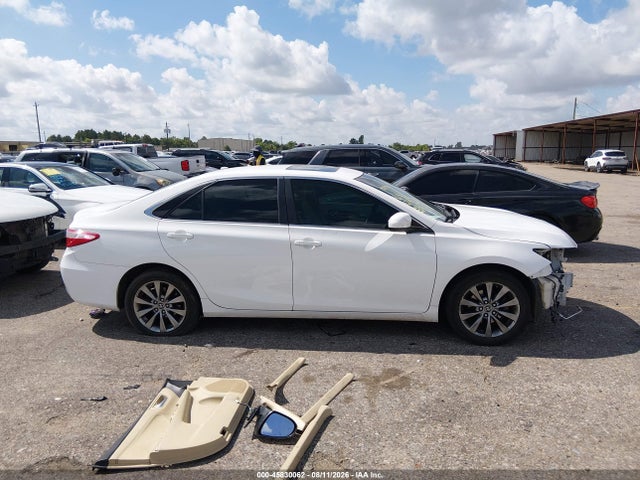 2015 Toyota Camry Xle მანქანა იყიდება აუქციონზე, vin: 4T1BF1FK1FU899888, აუქციონის ნომერი: 45830062