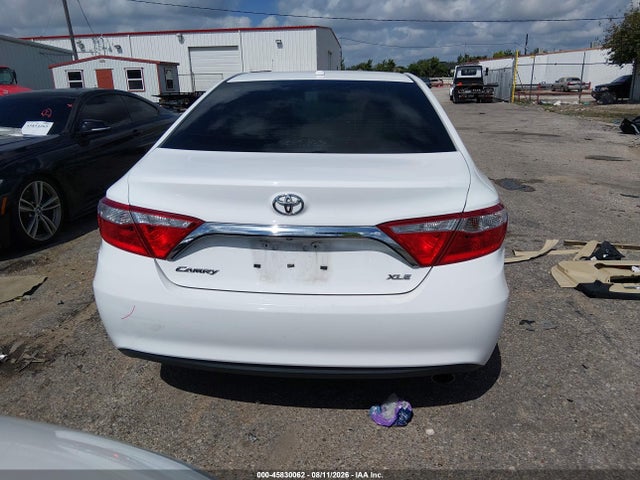 2015 Toyota Camry Xle მანქანა იყიდება აუქციონზე, vin: 4T1BF1FK1FU899888, აუქციონის ნომერი: 45830062