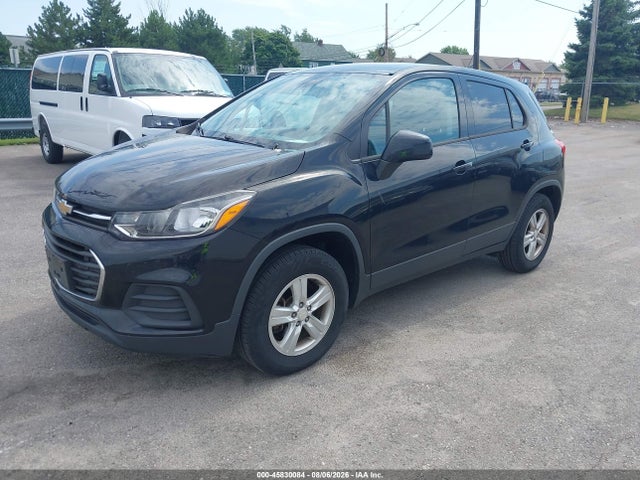 Chevrolet TRAX LS 2017 3GNCJNSBXHL256495 Image 2