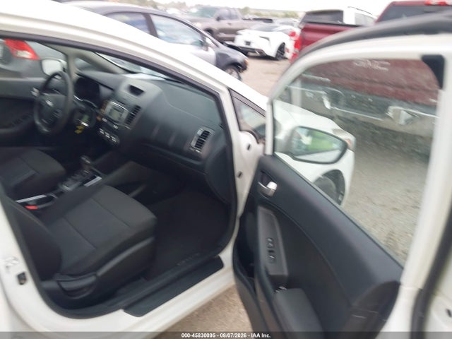 45830095 :رقم المزاد ، 3KPFK4A71JE229142 vin ، 2018 Kia Forte Lx مزاد بيع
