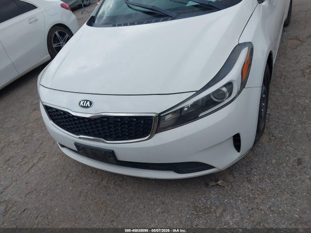 45830095 :رقم المزاد ، 3KPFK4A71JE229142 vin ، 2018 Kia Forte Lx مزاد بيع
