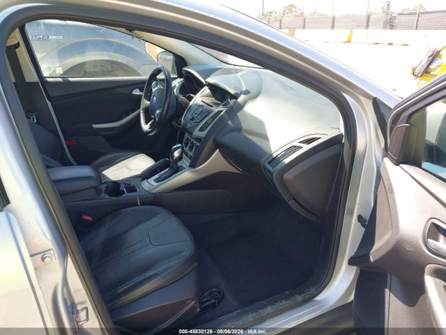 1FADP3K28EL325021 Ford FOCUS SE