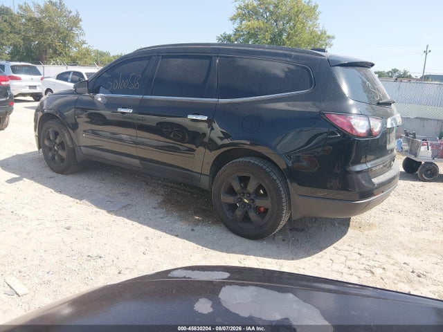 45830204 :رقم المزاد ، 1GNKRGKD9HJ121131 vin ، 2017 Chevrolet Traverse Lt مزاد بيع