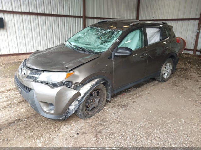 2T3BFREV9FW265245 Toyota RAV4 LE