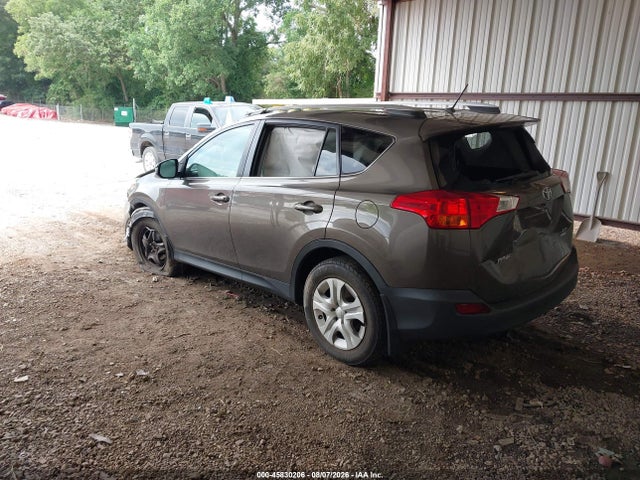 2T3BFREV9FW265245 Toyota RAV4 LE