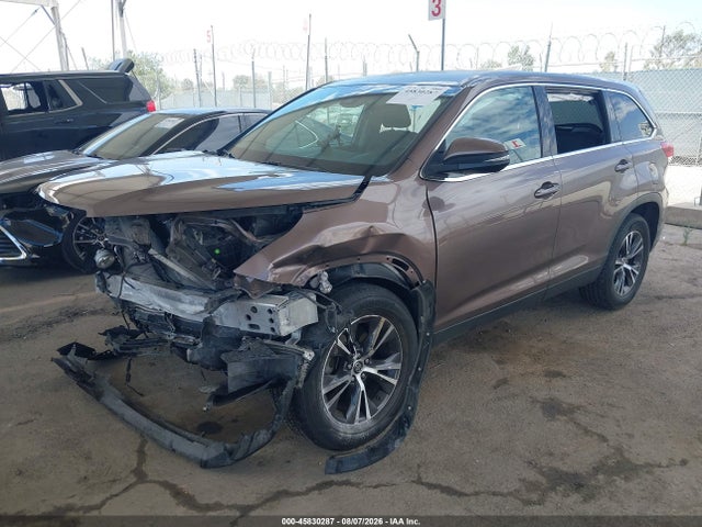 Toyota Highlander Le Plus 2019 5TDZZRFH7KS347839 Image 2