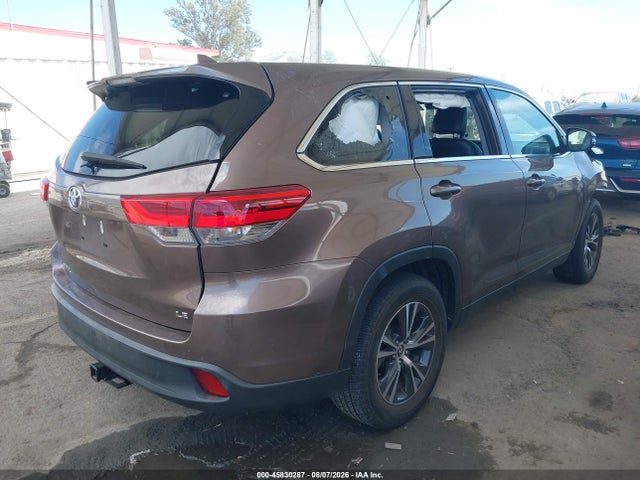 Toyota Highlander Le Plus 2019 5TDZZRFH7KS347839 Image 4