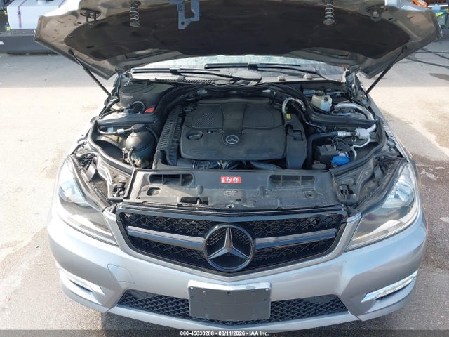 45830288 :رقم المزاد ، WDDGF8ABXER308975 vin ، 2014 Mercedes-benz C 300 Sport 4matic مزاد بيع