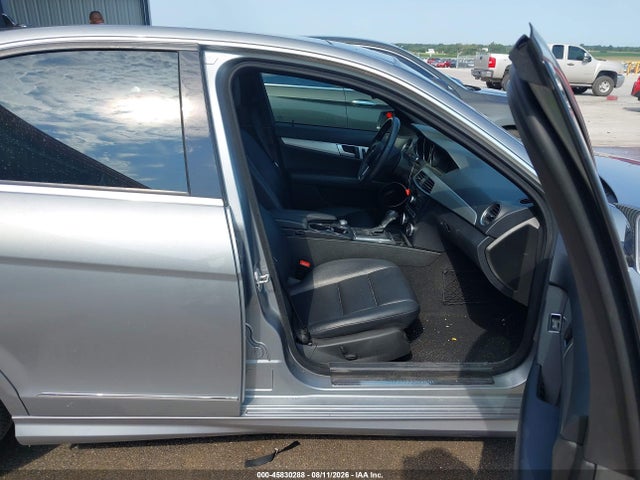 45830288 :رقم المزاد ، WDDGF8ABXER308975 vin ، 2014 Mercedes-benz C 300 Sport 4matic مزاد بيع