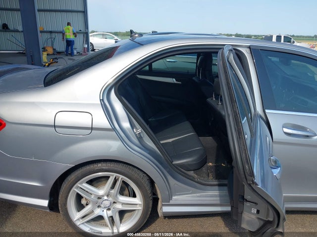 45830288 :رقم المزاد ، WDDGF8ABXER308975 vin ، 2014 Mercedes-benz C 300 Sport 4matic مزاد بيع