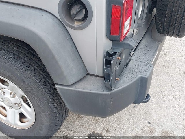 2015 Jeep Wrangler Unlimited Sport მანქანა იყიდება აუქციონზე, vin: 1C4BJWDG1FL760963, აუქციონის ნომერი: 45830349