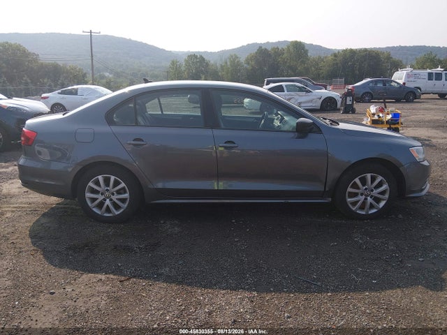 2015 Volkswagen Jetta 1.8t Se მანქანა იყიდება აუქციონზე, vin: 3VWD17AJ0FM421749, აუქციონის ნომერი: 45830355