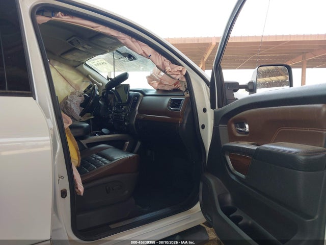 45830358 :رقم المزاد ، 1N6BA1F49HN566840 vin ، 2017 Nissan Titan Xd Platinum Reserve Diesel مزاد بيع