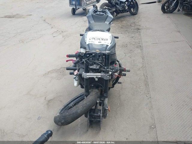 45830367 :رقم المزاد ، JS1GN7FA4S7100289 vin ، 2025 Suzuki Gsx-r600 مزاد بيع