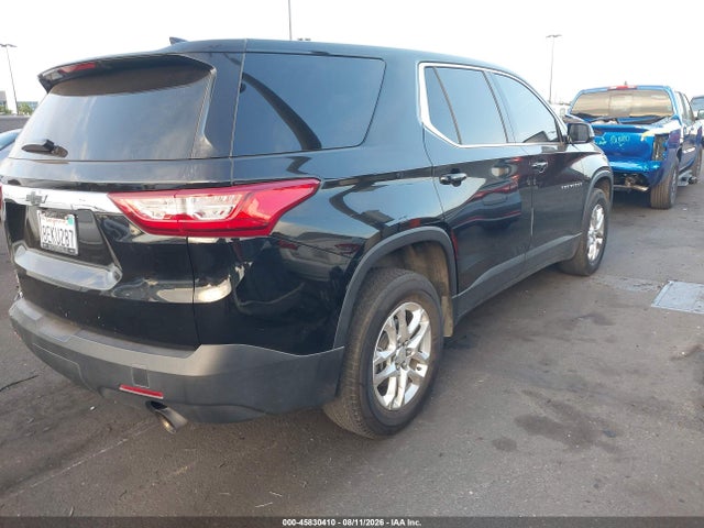 Chevrolet Traverse Ls 2018 1GNERFKW8JJ271858 Image 4