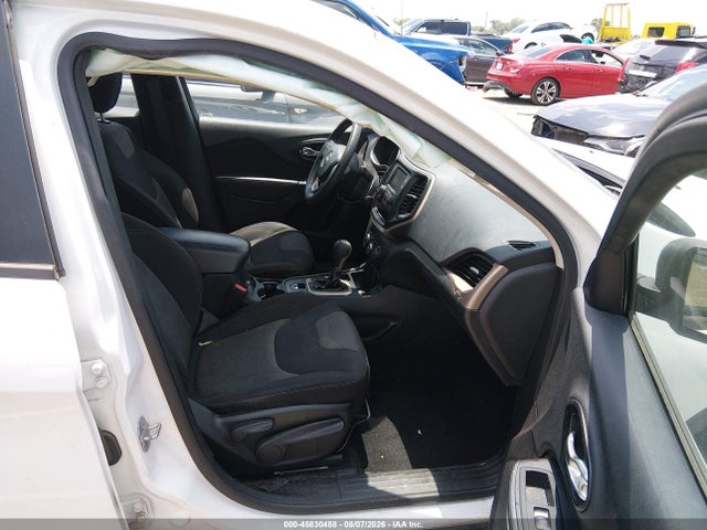 Продажа на аукционе авто 2015 Jeep Cherokee Sport, vin: 1C4PJLAB4FW611698, номер лота: 45830488