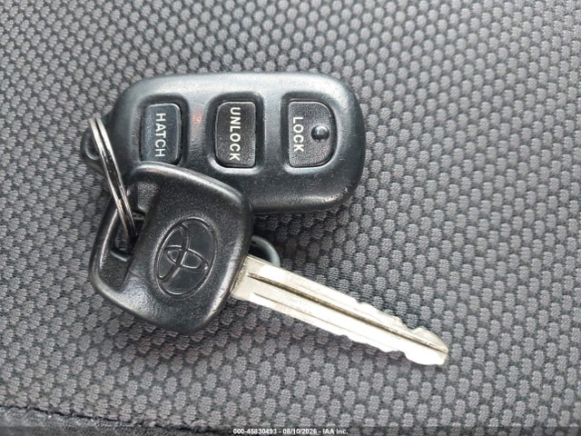 2003 Toyota Matrix Xr მანქანა იყიდება აუქციონზე, vin: 2T1LR32E93C127644, აუქციონის ნომერი: 45830493