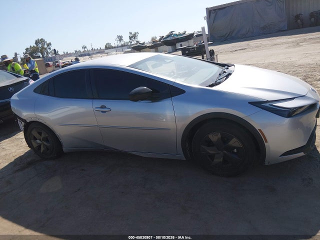 Toyota Prius Le 2024 JTDACAAU7R3037934 Image 13