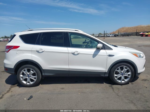1FMCU0JX2FUB41324 Ford Escape Titanium
