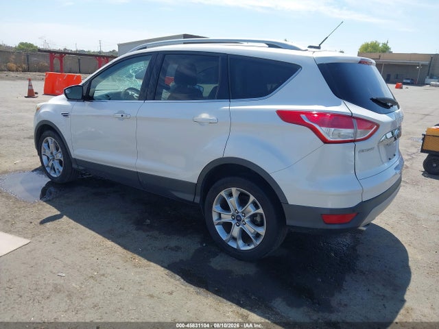 1FMCU0JX2FUB41324 Ford Escape Titanium