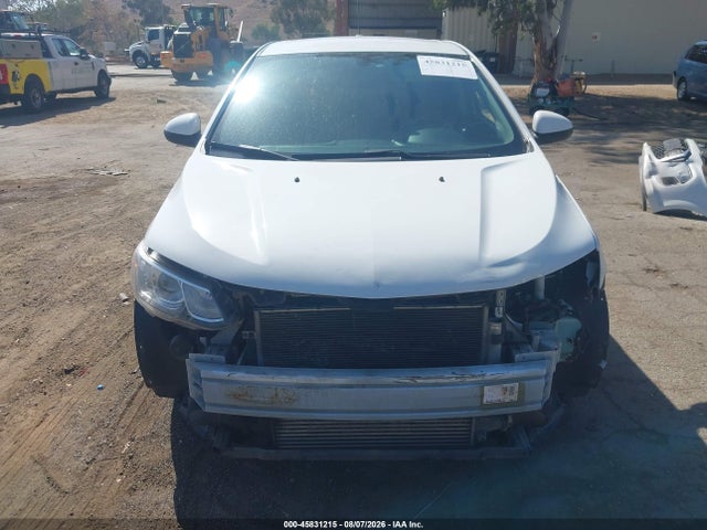 Продаж на аукціоні авто 2020 Chevrolet Sonic Fwd  Lt, vin: 1G1JD5SB4L4121527, номер лоту: 45831215