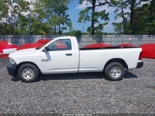 45831230 :رقم المزاد ، 3C6JR6DG7JG255415 vin ، 2018 Ram 1500 Tradesman  4x2 8' Box مزاد بيع