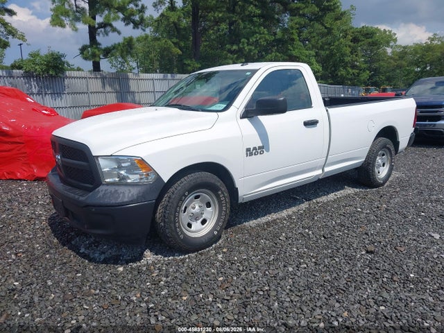 45831230 :رقم المزاد ، 3C6JR6DG7JG255415 vin ، 2018 Ram 1500 Tradesman  4x2 8' Box مزاد بيع